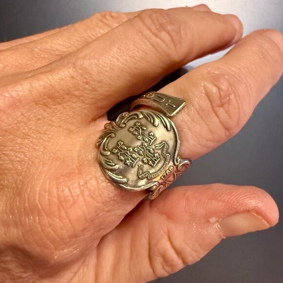 Connecticut Heritage Collectors Vintage Spoon Silver Ring - Picture 3 of 7